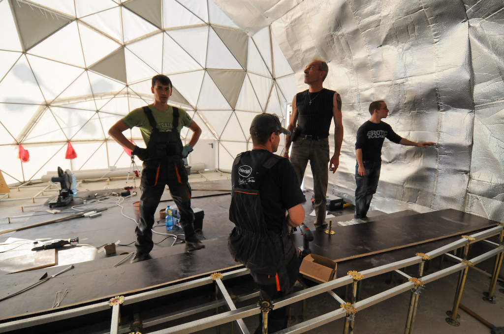 Mirror Infinity Dome™ premium kino ir renginių patirtis — 4d_cinema44